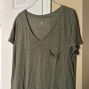 Mossimo Light Weight Green Tunic Top Vneck with Pocket Size Large